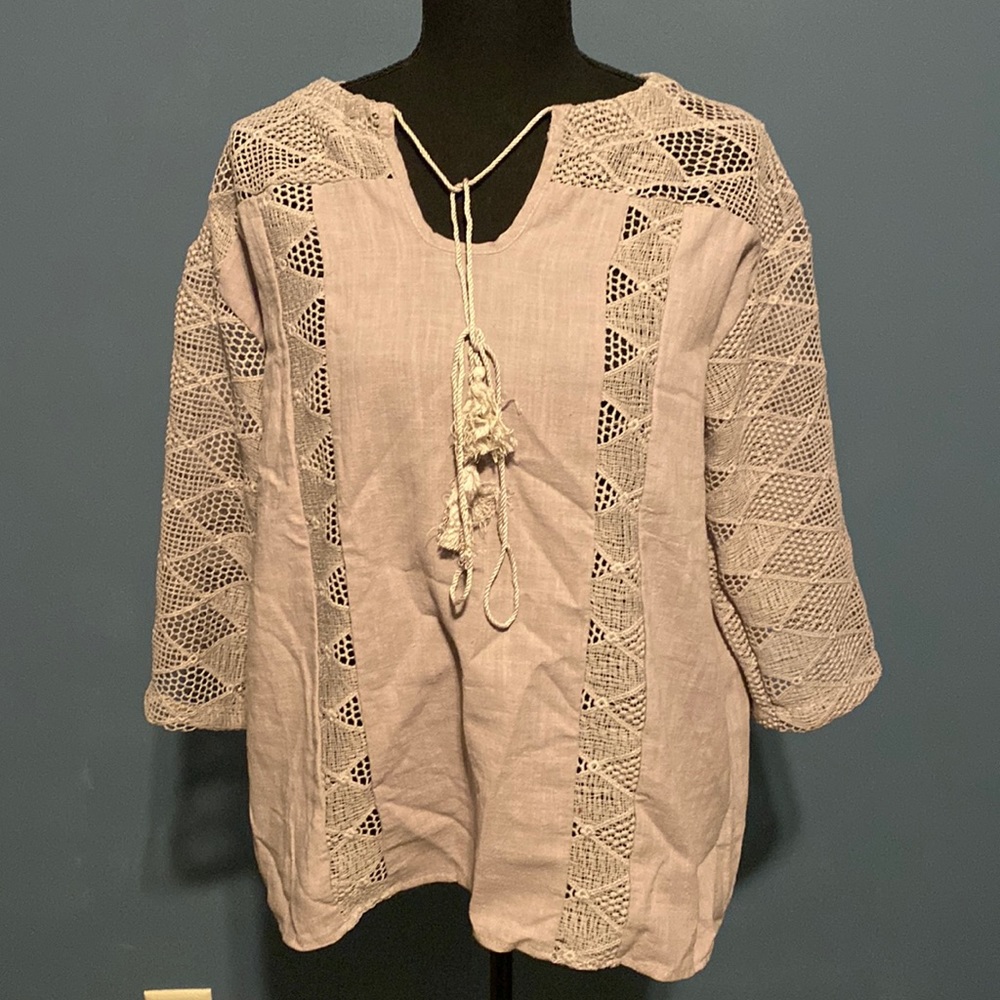 Item#55 NWOT Women Grey Blouse Lg